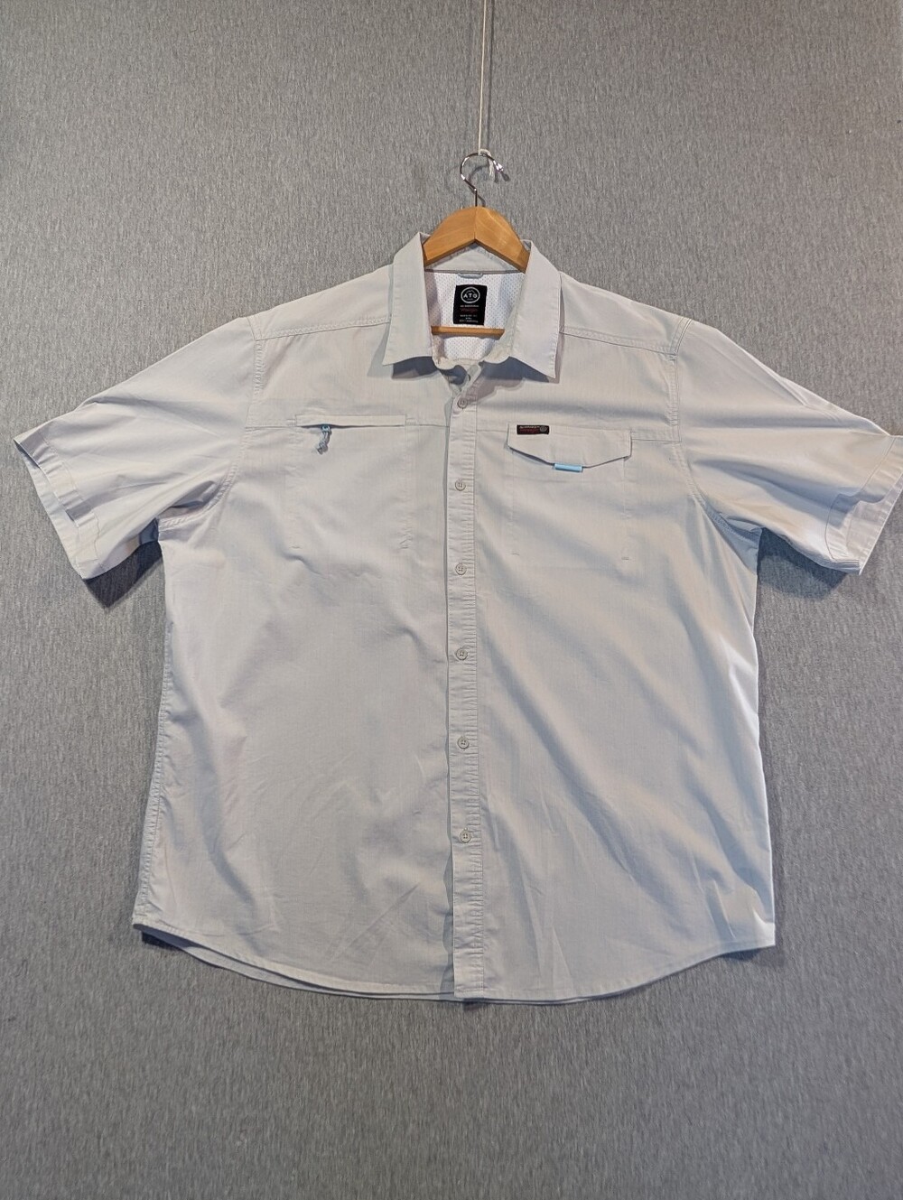 Wrangler ATG All Terrain Shirt Light Gray Short-Sleeve Button-Down Casual Collar